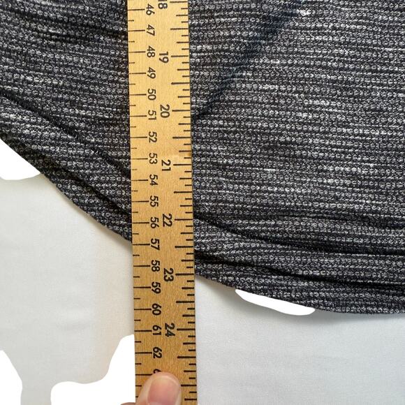 Lululemon Base Runner Half-Zip Sweater Gray & Black Herringbone Size 4 - Picture 13 of 16